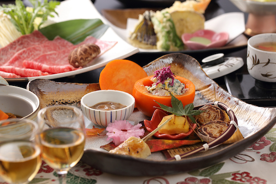 地元の食材を使用した創作和会席